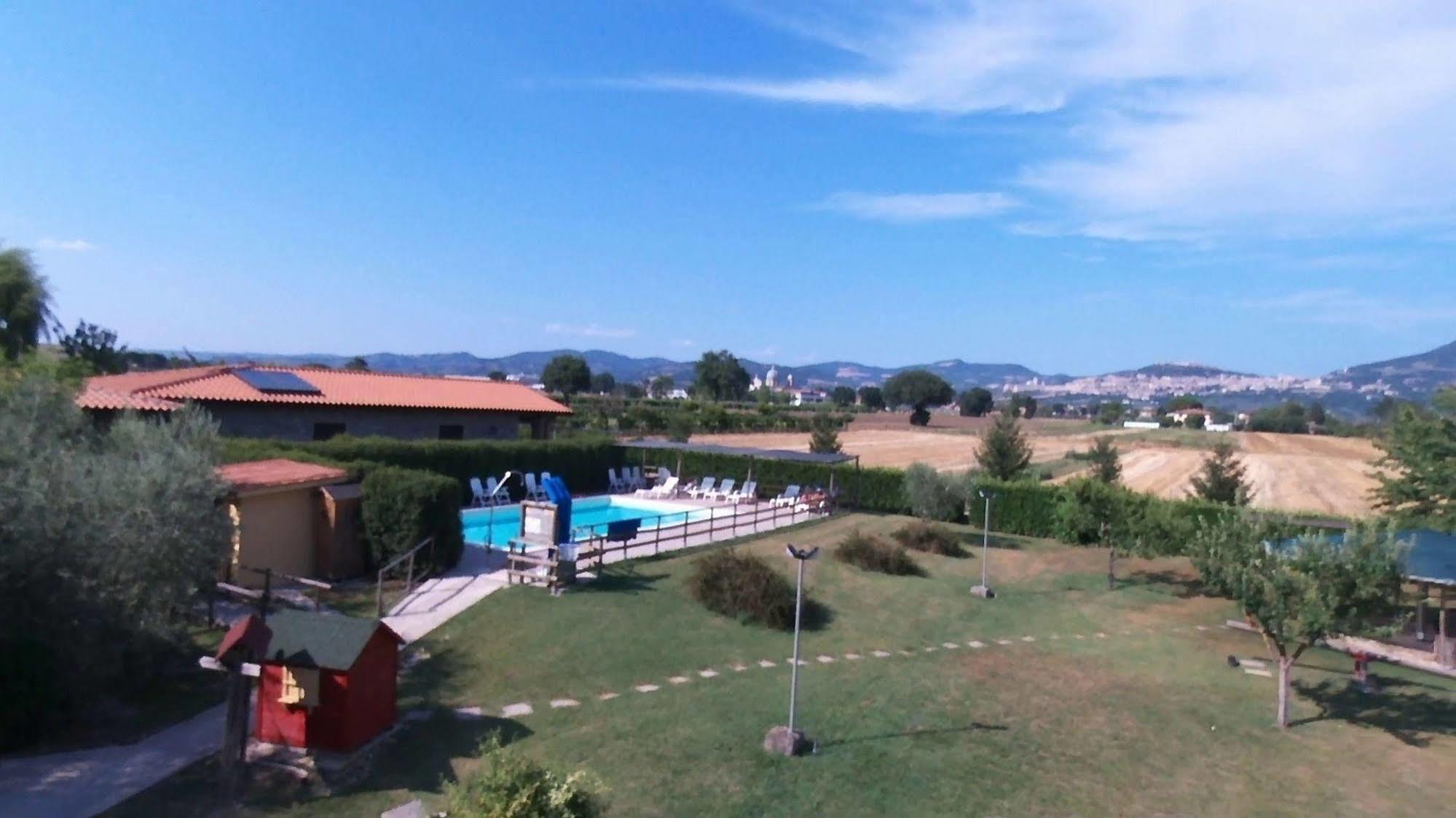 Agriturismo La Mora Assisi Exterior photo